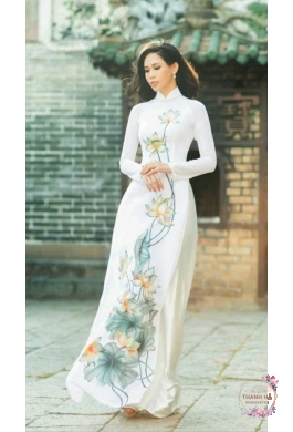 Áo dài trắng vẽ hoa sen