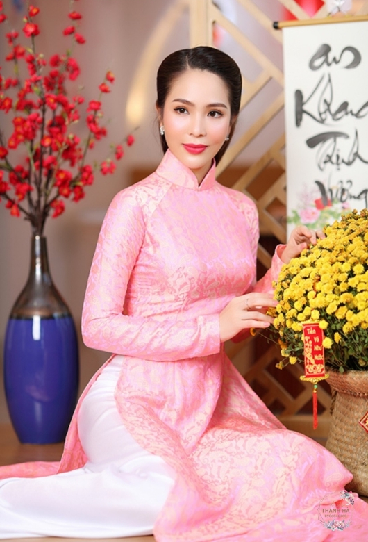 Áo dài tơ tằm đỏ 