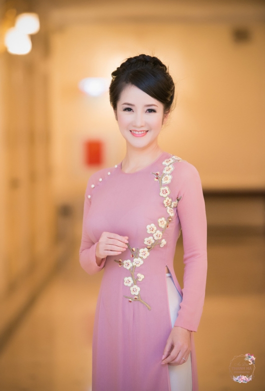Áo dài tơ vẽ hoa