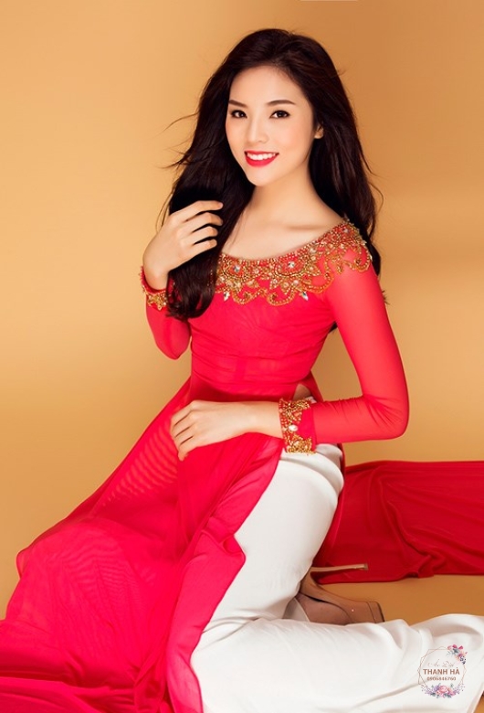 Áo dài trắng kết ren đồng