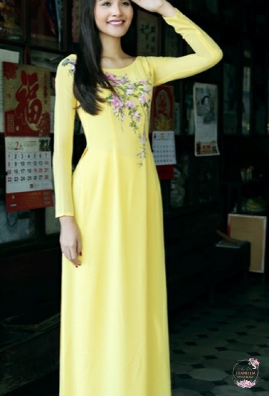 Áo dài vẽ hoa dây